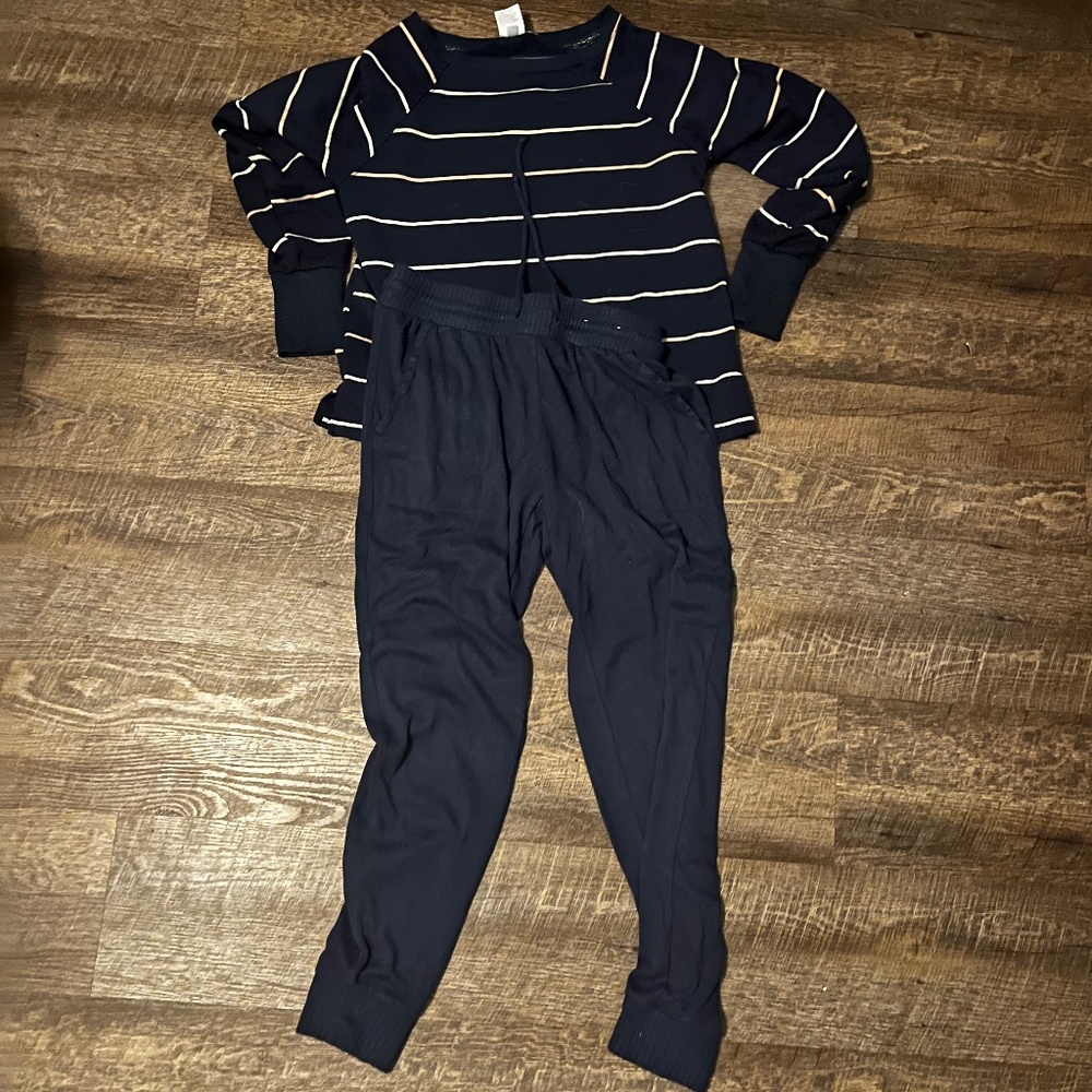 Womens xs pajama set